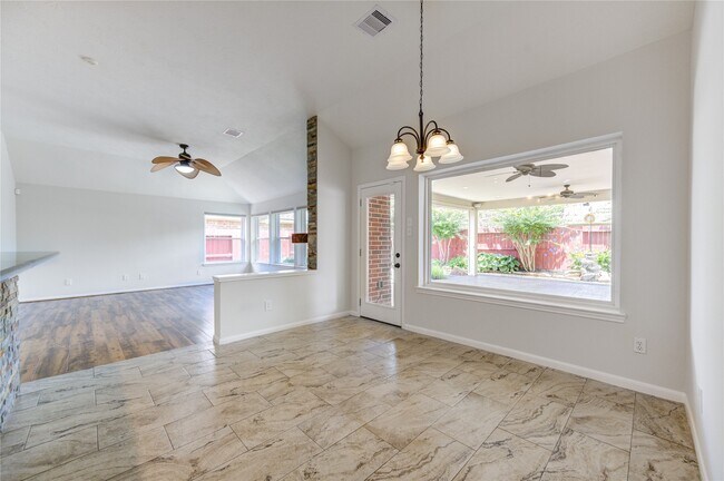 Building Photo - 15831 Laurel Cove