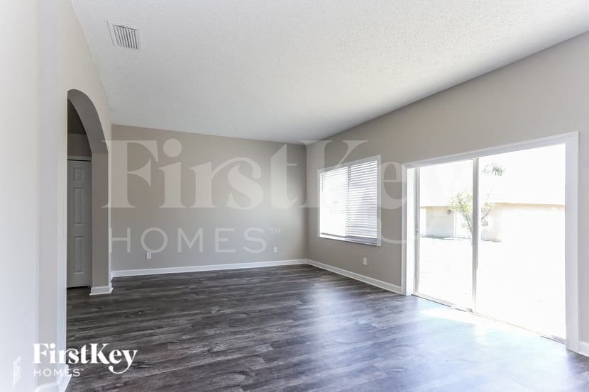 Building Photo - 12607 Longcrest Dr