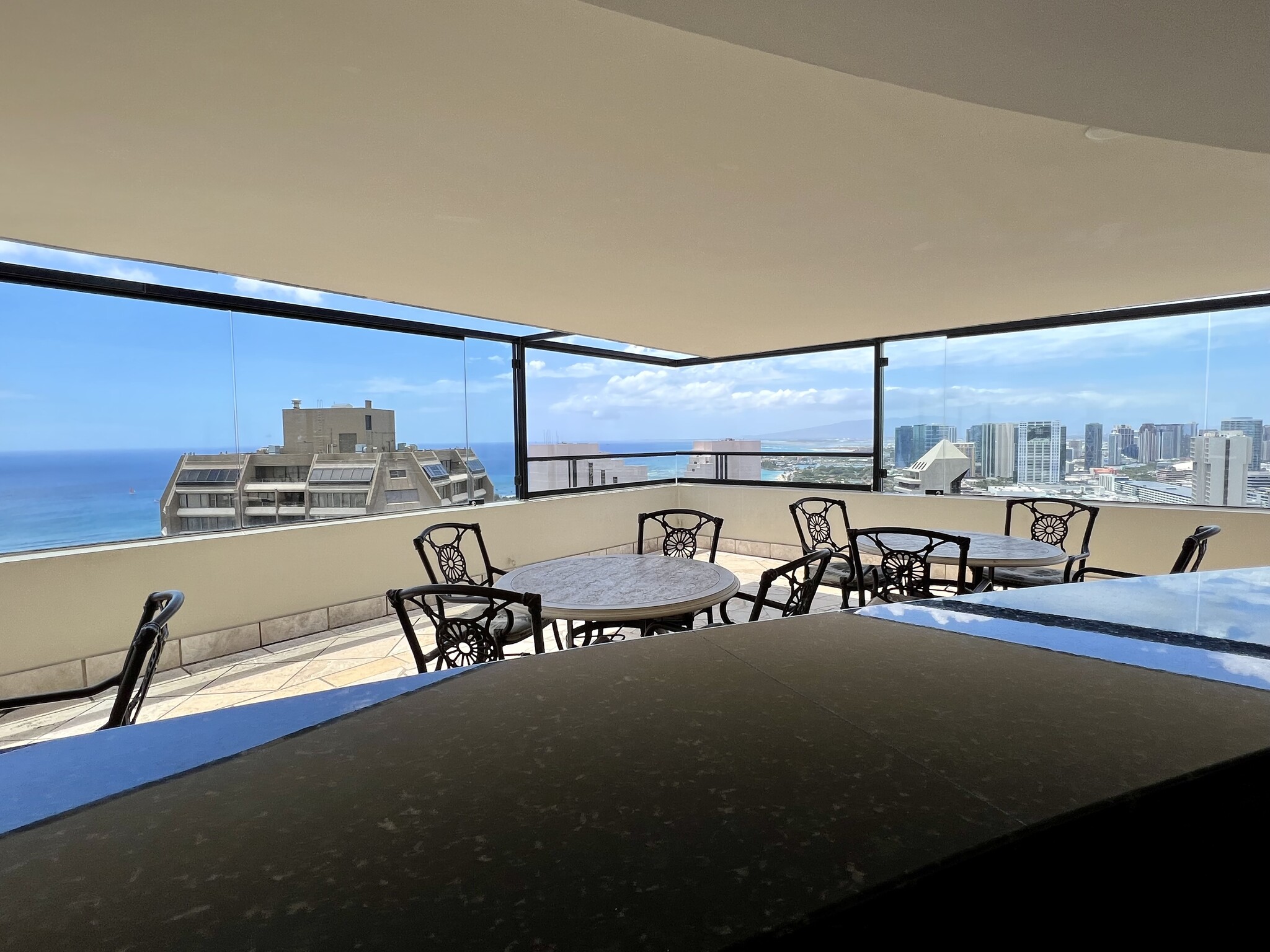 Roof 360 wrap around - 343 Hobron Ln