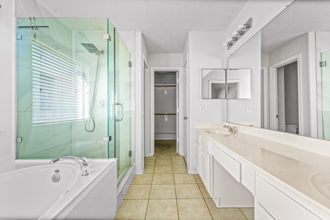 Building Photo - 16210 Bloom Meadow Tr