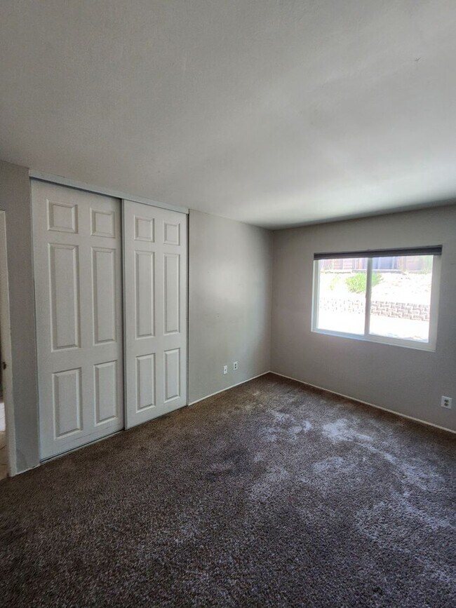 Building Photo - 3BR/2BA Single Family House