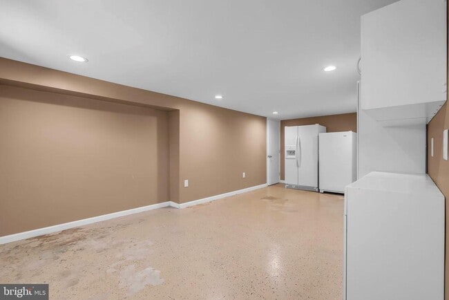 Building Photo - 721 Rancocas Ave