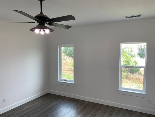 Building Photo - Breathtaking Paradise Retreat: Modern Home with Stunning Canyon Views and Next to Billie Park!