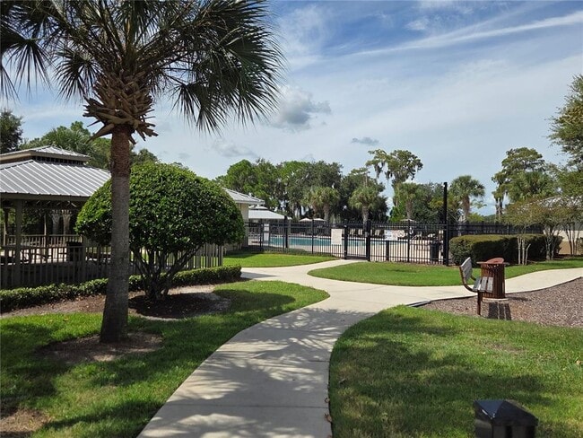 Building Photo - 8359 Lookout Pointe Dr