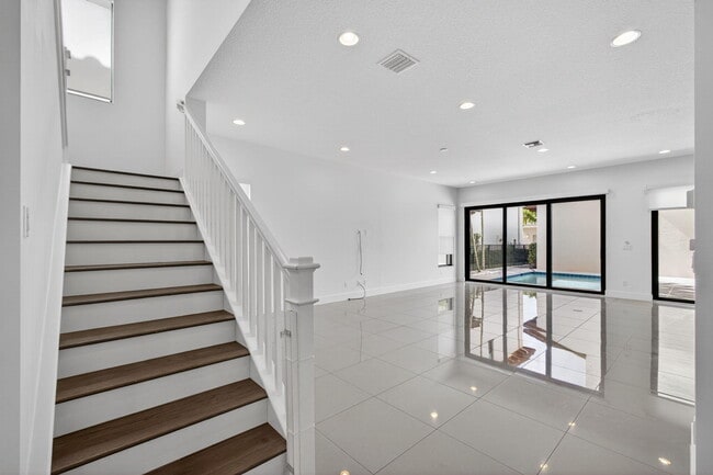 Building Photo - 4025 Faraday Wy