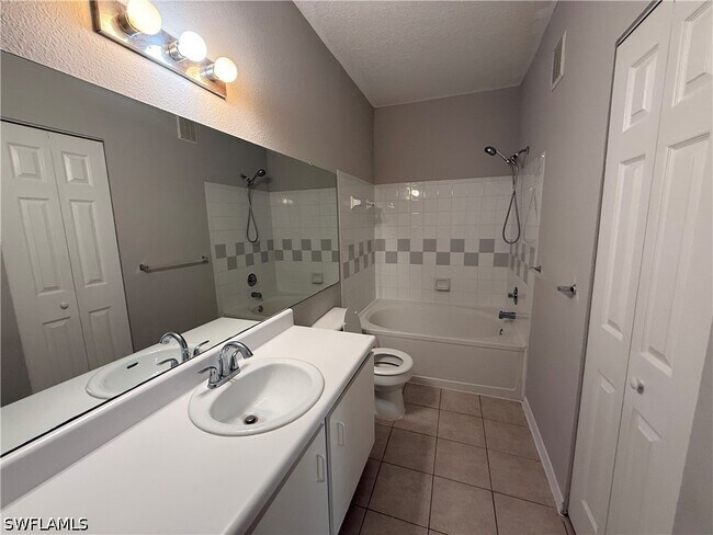 Building Photo - 11540 Villa Grand