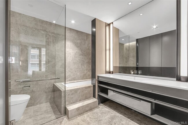 Building Photo - 522 W 29th St