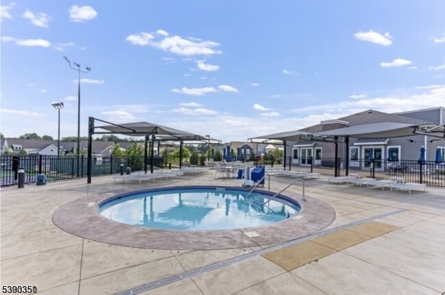 Building Photo - 2 Vanderbilt Blvd