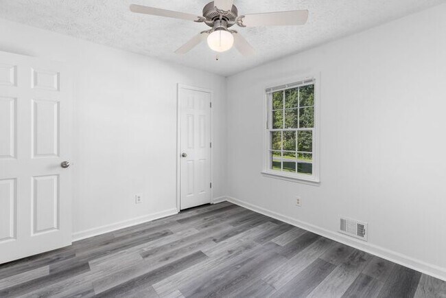 Building Photo - 1285 Coronada Dr