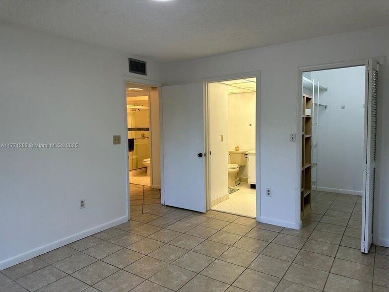 Building Photo - 4760 NW 102nd Ave