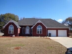 Building Photo - 205 Darsey Ct