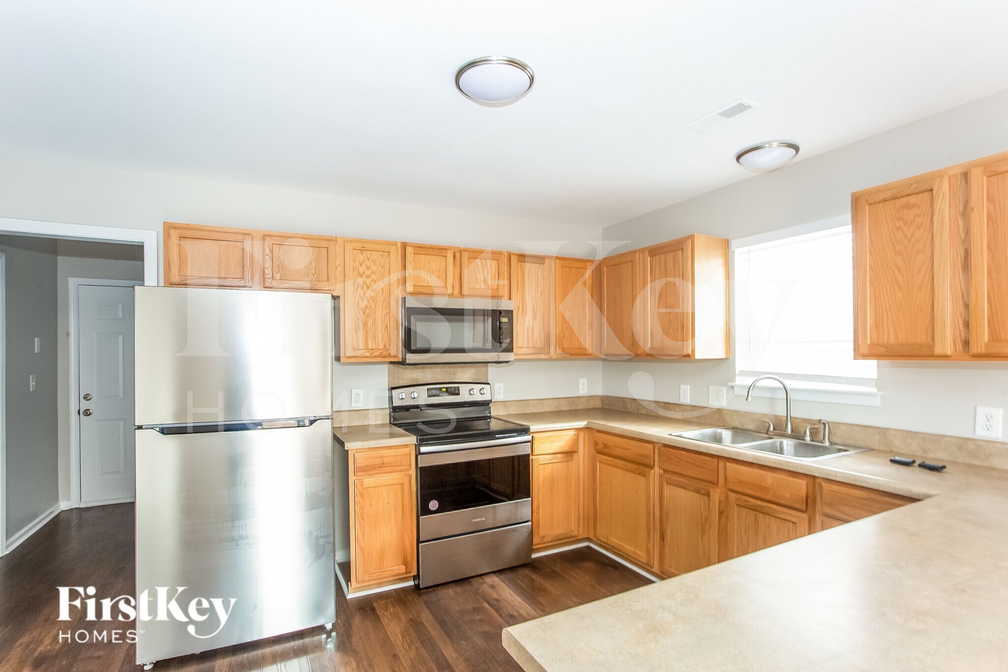 Building Photo - 5232 Grays Ridge Dr