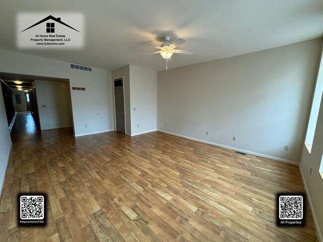 Building Photo - 532 Court Street