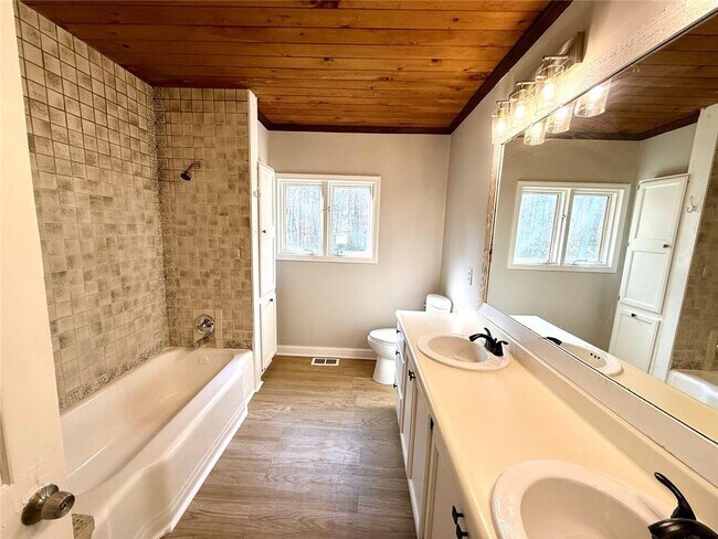 Building Photo - 54 Hebron Church Rd