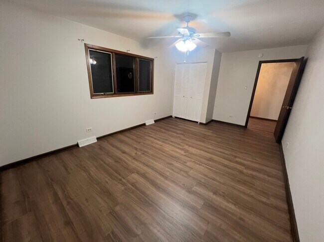Building Photo - 3529 Carpenter St