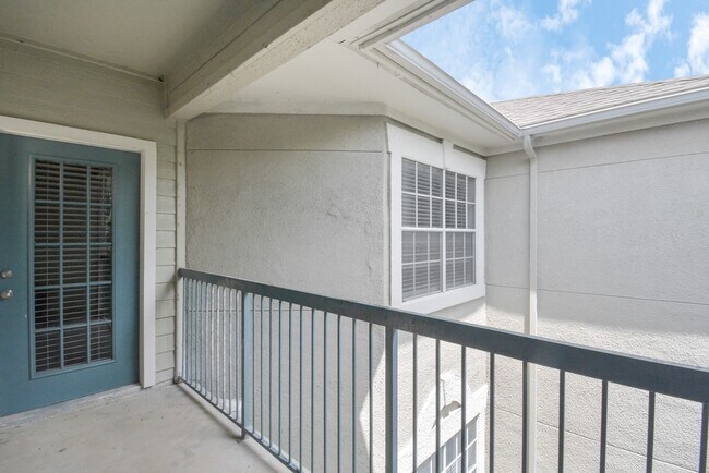 Building Photo - 2222 Maroneal St