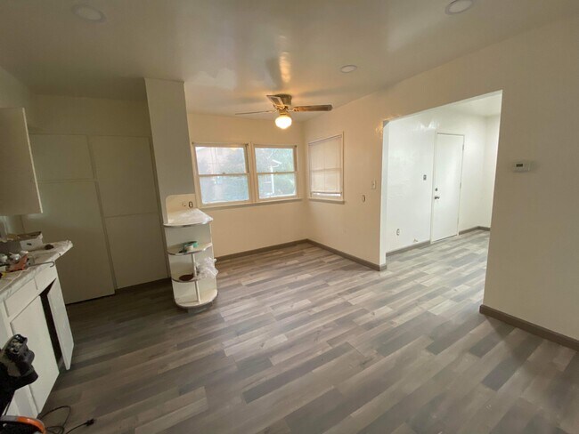 kitchen - 33634 Colorado St