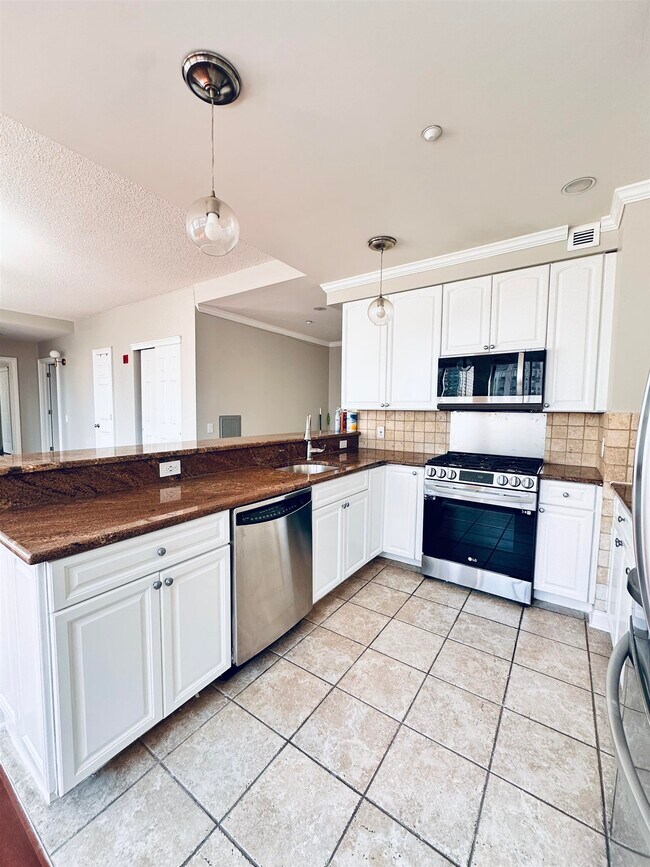 Building Photo - 311 Washington St