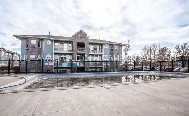 Building Photo - 421 Belmont Pl