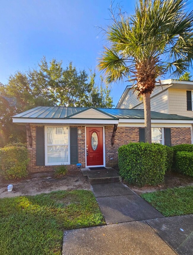 Building Photo - Beautiful updated 1 bedroom 1 bath in Conway