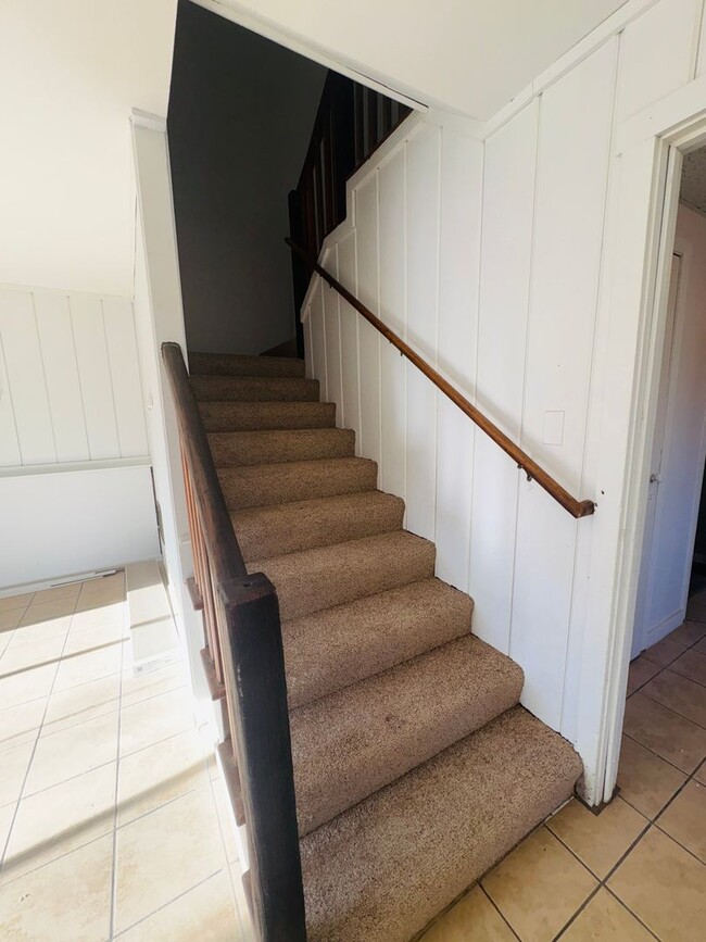 Building Photo - 205/207 Broadwater Ave