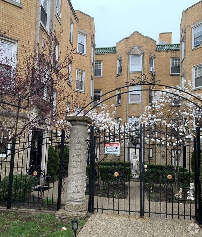 Building Photo - 5134 W 21st St