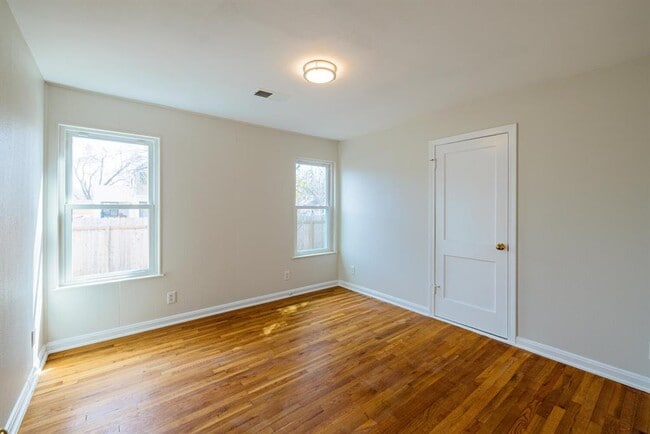 Building Photo - 1400 Ruth Ave