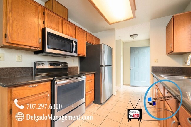 Building Photo - Newly renovated 3 bedroom, 2 bath condo