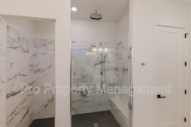 Building Photo - 35 Lookout Rdg