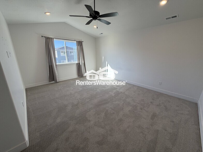 Building Photo - 3767 N Hannah St