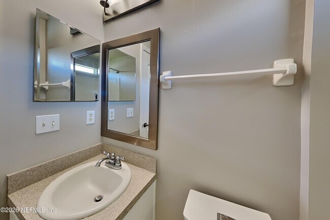 Building Photo - 45512 Ingleham Cir