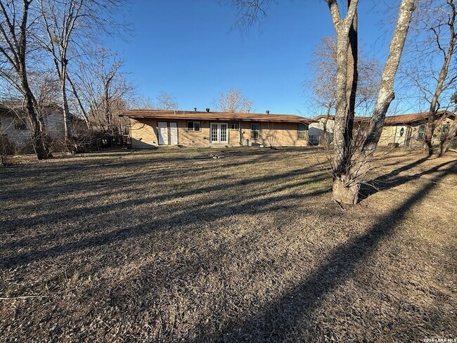 Building Photo - 3730 La Sabre Dr