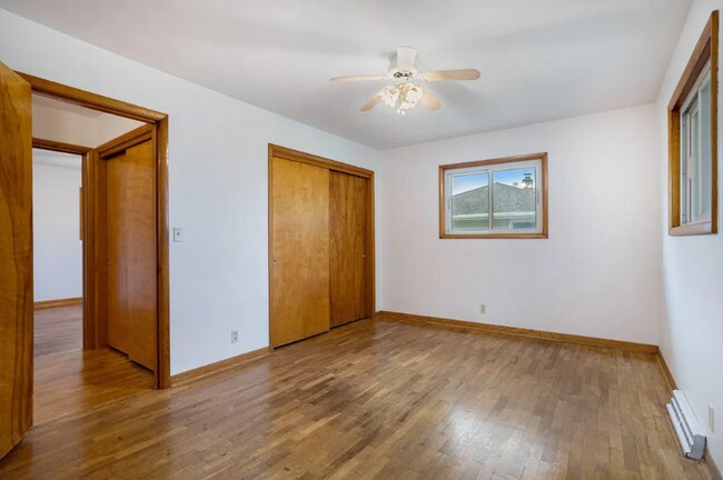 Building Photo - 13905 15 Mile Rd