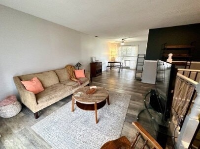 Building Photo - "Charming 3-Bed Home with Finished Basement on Aspen Court – 1772 Sq Ft of Comfort!"