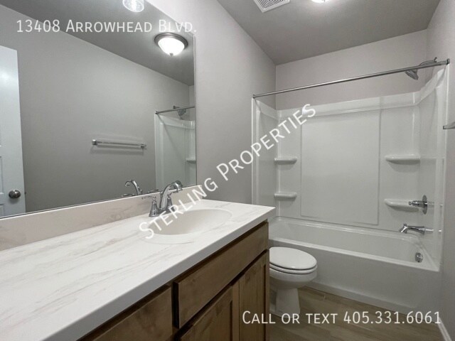 Building Photo - 13408 Arrowhead Blvd