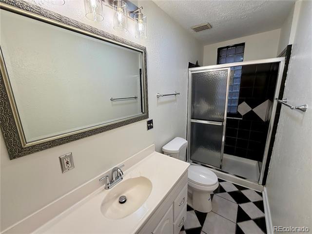 Building Photo - 2106 E 17th Ave