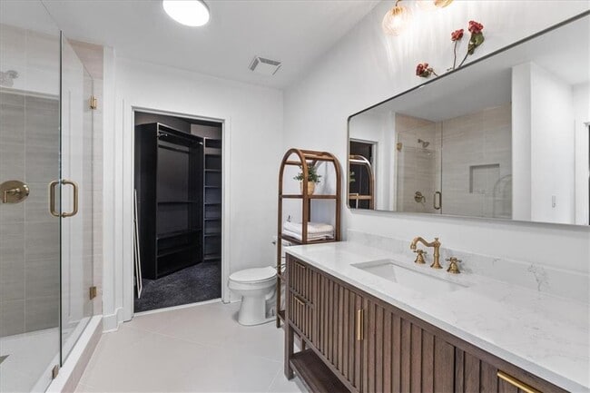 Building Photo - 250 Pharr Rd NE