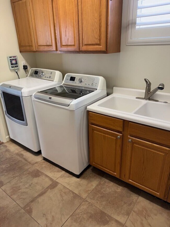 Building Photo - Damonte Ranch 2 story on Cul de Sac