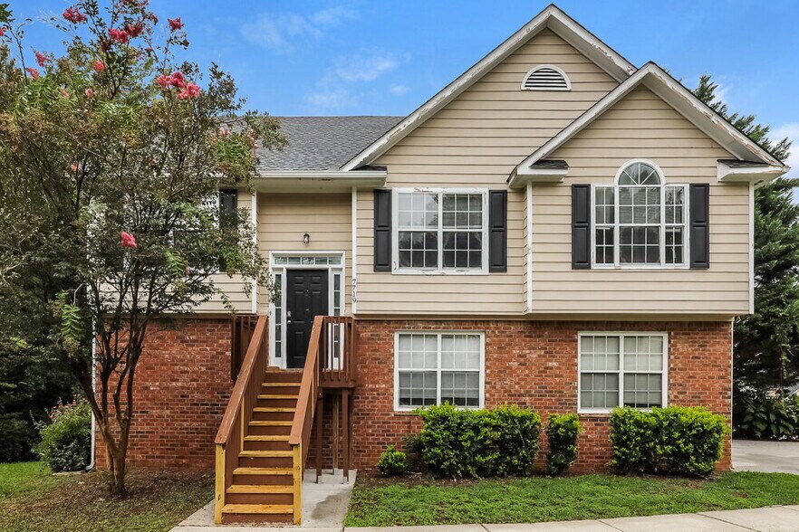 Primary Photo - 7719 Briar Forest Ln