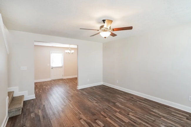 Building Photo - 1073 Berra Dr