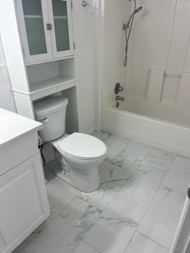 Building Photo - 1037 Apollo Beach Blvd