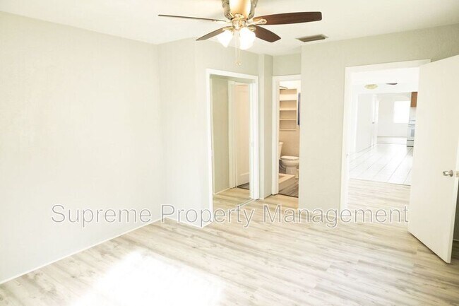 Building Photo - 1300 13th Ave S