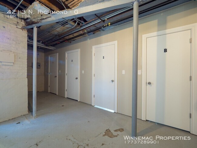 Building Photo - 4213 N. Richmond-G