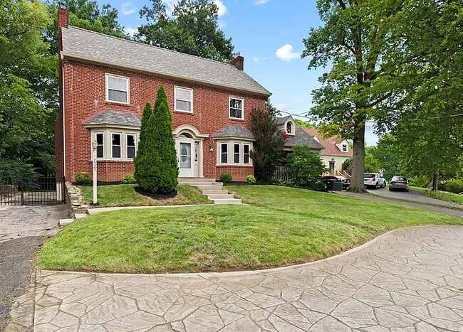 Primary Photo - 7525 Montgomery Rd