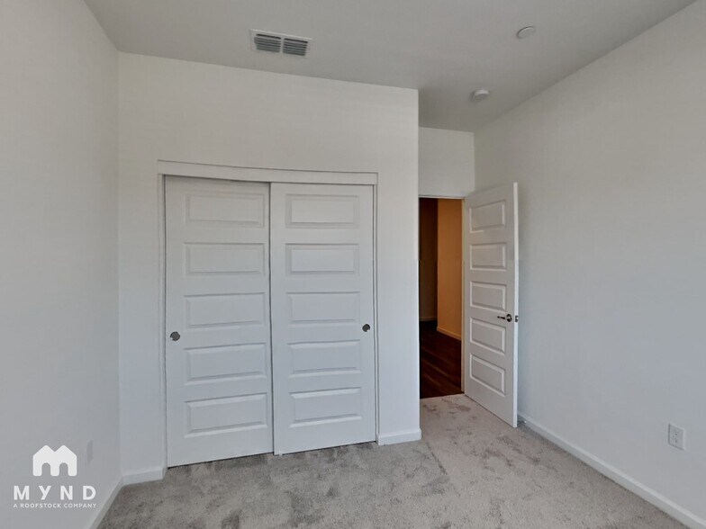 Building Photo - 1688 Bullock Dr