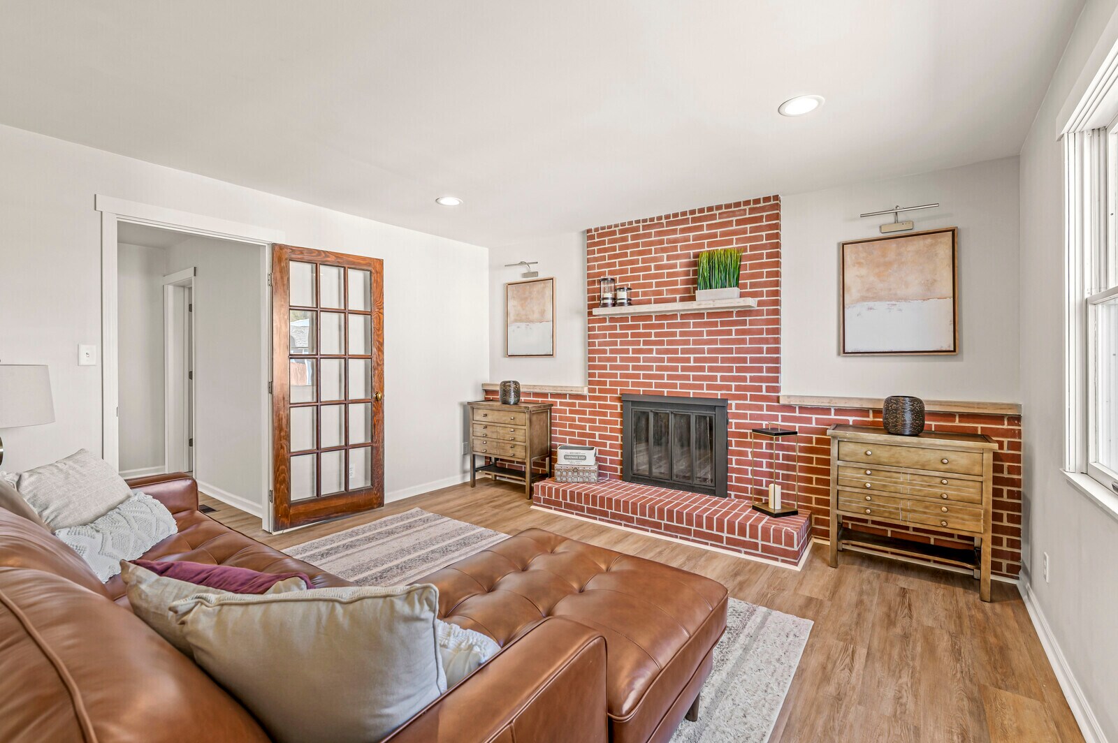 Den - 174 W 7th St