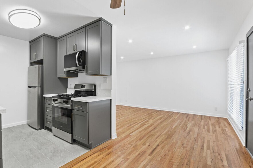 Building Photo - 844 5th St