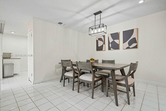 Building Photo - 10994 Neptune Dr