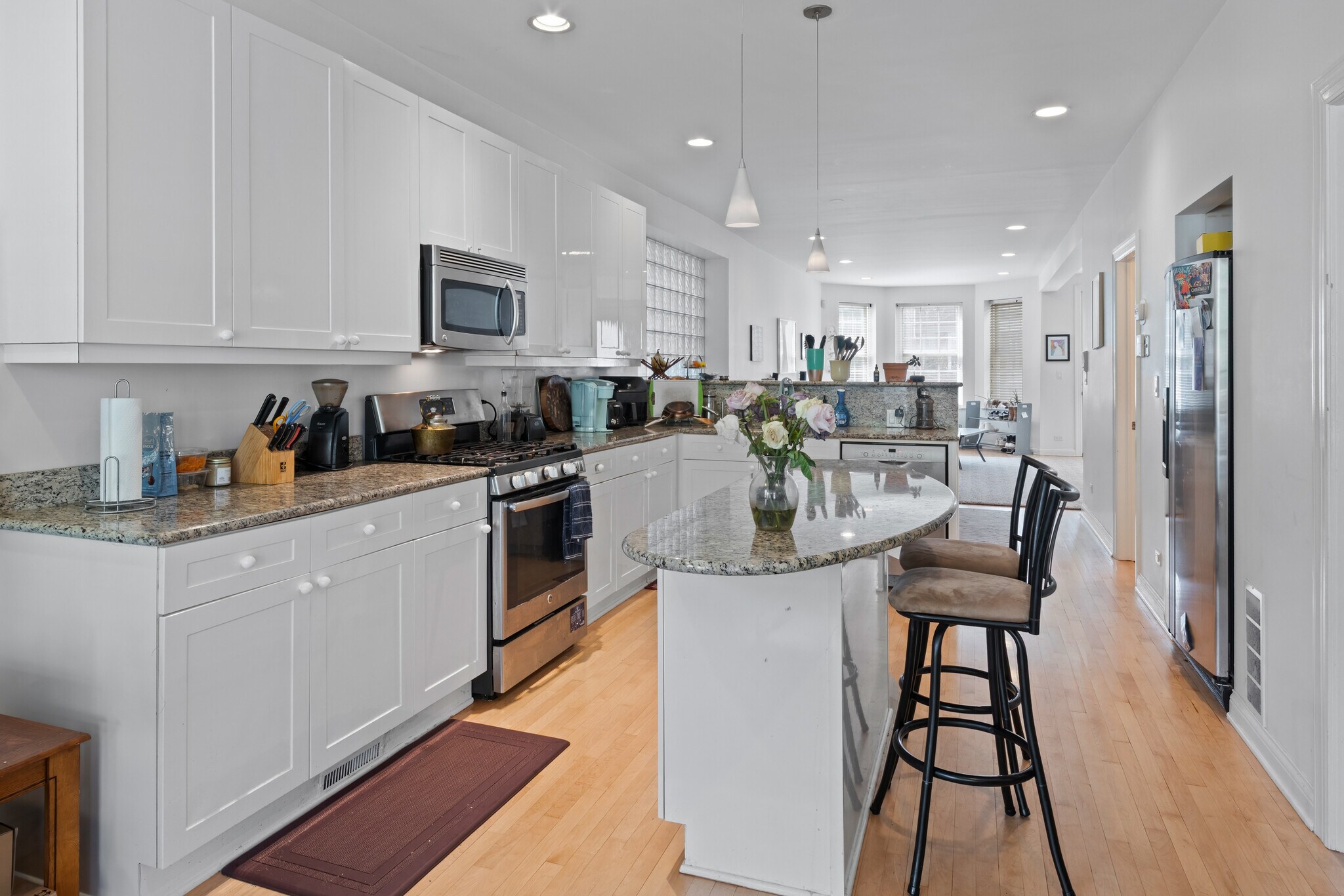 Building Photo - 2715 N Marshfield Ave