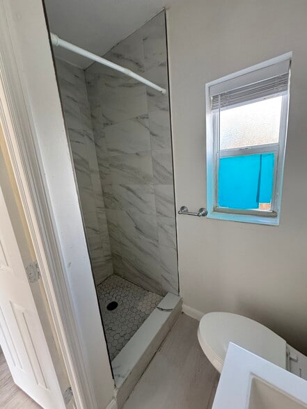 Building Photo - 1113 19th Ave N